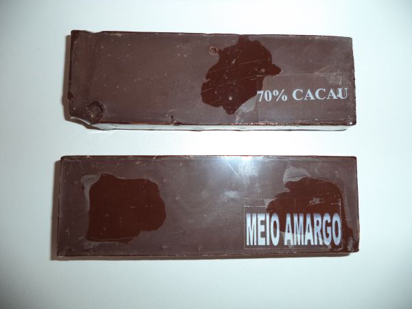 Tablete Meio Amargo e 70 % Cacau 24 gramas - Unidade