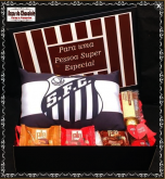 g-Caixa Pessoa Especial Almofadinha Santos com Chocolates de Gramado-RS