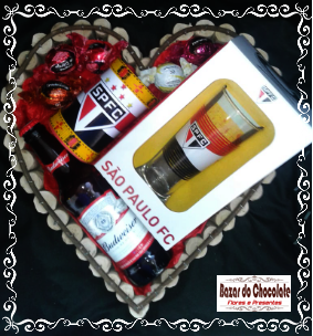 d-Coração São Paulo Copo Porta Lata Cerveja e Trufas da Cacau Show