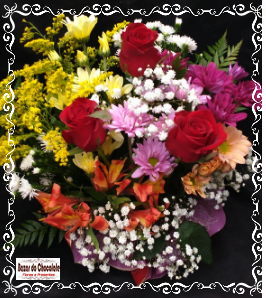 a-Arranjo com 03 Rosas Vermelhas