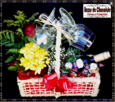 b-Cestinha Arranjo Vinho e Trufas Cacau Show