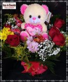 a3-Buquê de 6 Rosas com Urso e 6 Trufas Cacau Show