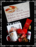 d- Caixa Aniversário de Casamento Caneca Vinho Porta Retrato e Chocolates de Gramado-RS