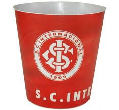 Balde Plástico Internacional - R$ 19,90