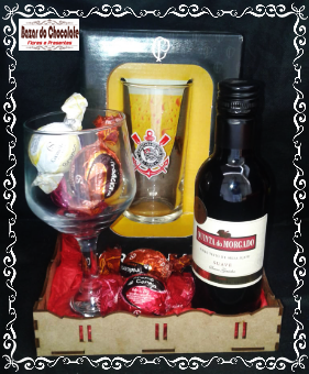 a-Kit Corinthians Copo Vinho Taça e Trufas da Cacau Show