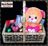 b-Cestinha Urso com Chocolates de Gramado-RS