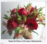 a-Buquê Noiva 05 rosas com austroemérias