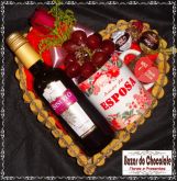 c-Coração Rústico Esposa com Vinho e Chocolates