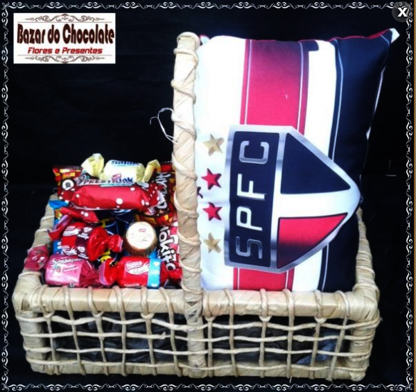 d-Cestinha São Paulo Almofadinha com Chocolates Nestlê
