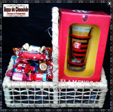 b-Cestinha do Flamengo com Chocolates da Nestlê
