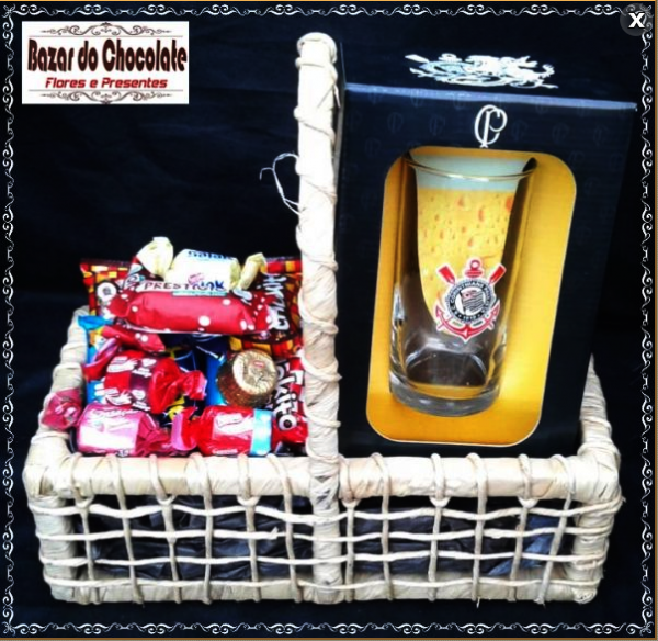 a-Cestinha Corinthians Copo e Chocolates da Nestlê